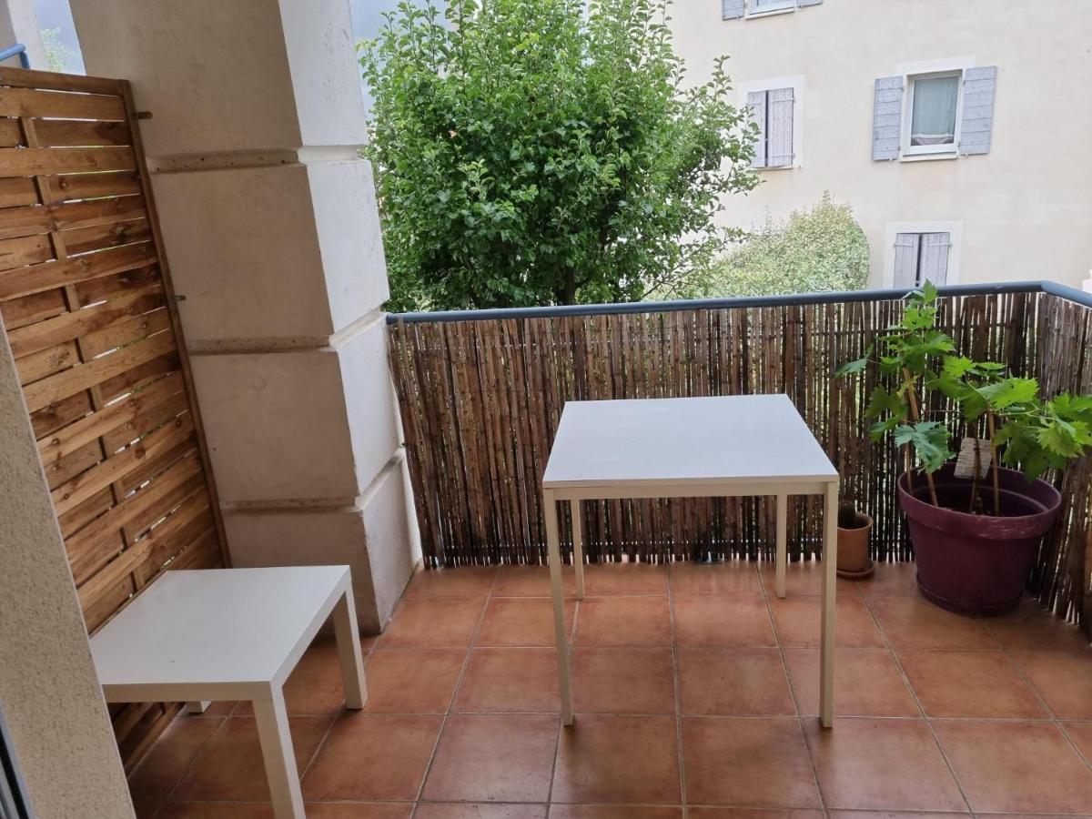 Appartement 1 Chambre Avec Piscine Uzès Exteriör bild
