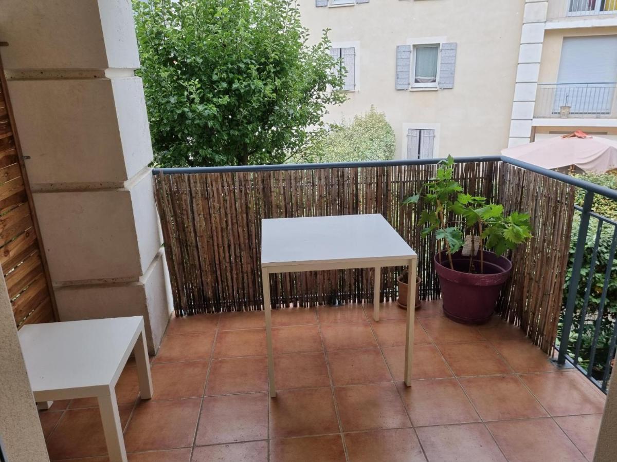 Appartement 1 Chambre Avec Piscine Uzès Exteriör bild